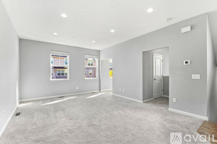 Osseo Townhome: 9663 Merrimac Ln N