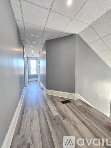 Charleroi Apartment: 206 Lookout Avenue