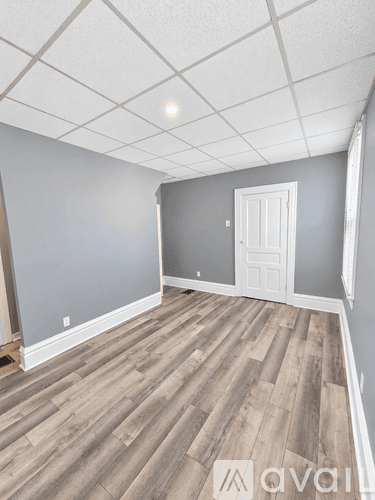 Charleroi Apartment: 206 Lookout Avenue