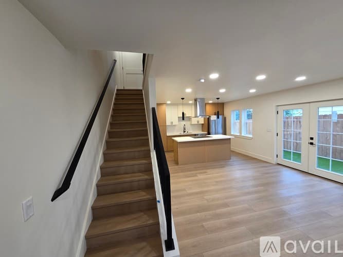 Everett House: 8011 Beverly Boulevard