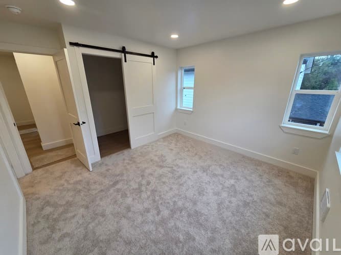 Everett House: 8011 Beverly Boulevard