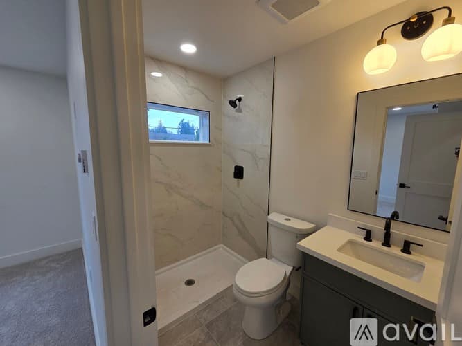 Everett House: 8011 Beverly Boulevard