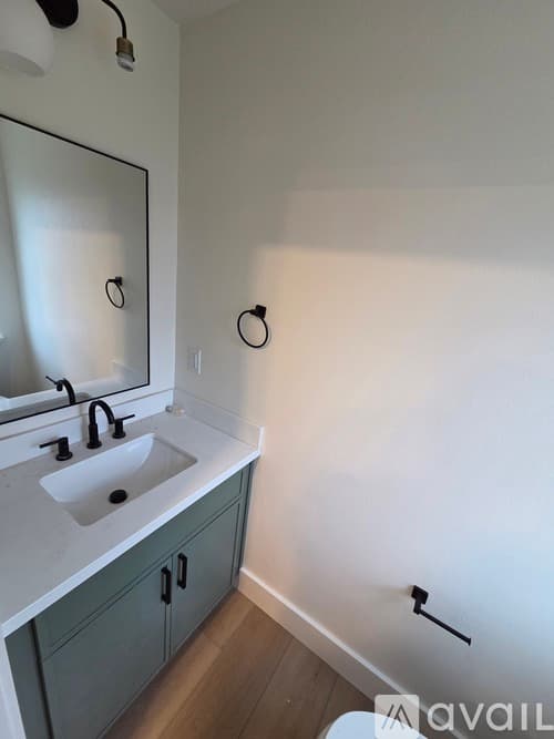 Everett House: 8011 Beverly Boulevard