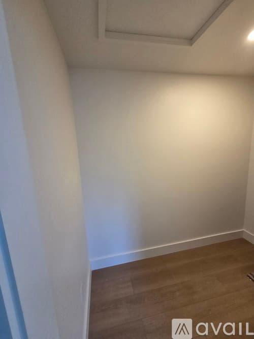 Everett House: 8011 Beverly Boulevard