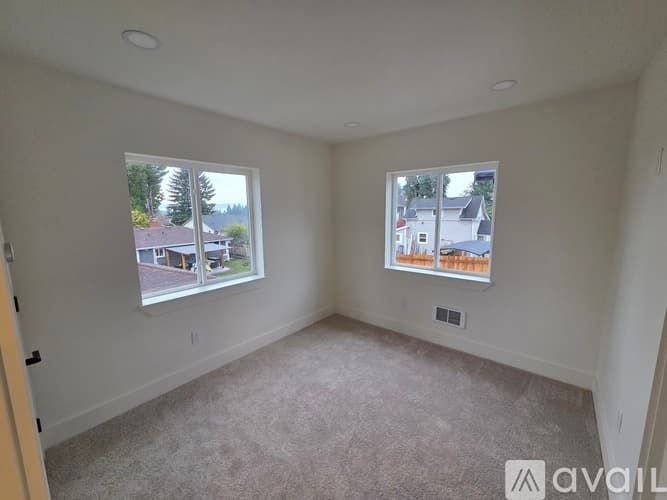 Everett House: 8011 Beverly Boulevard