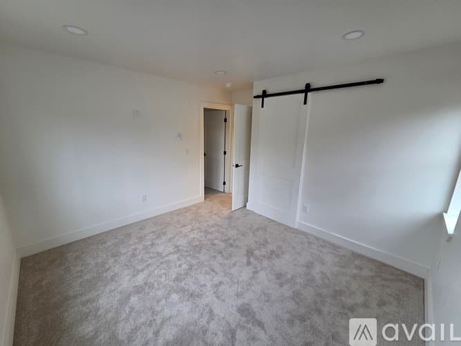 Everett House: 8011 Beverly Boulevard