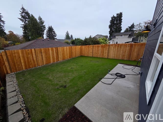 Everett House: 8011 Beverly Boulevard