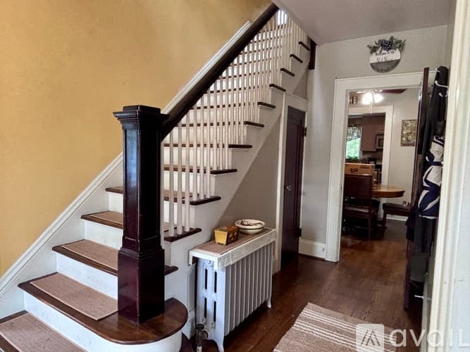 Utica House: 649 Parkway East