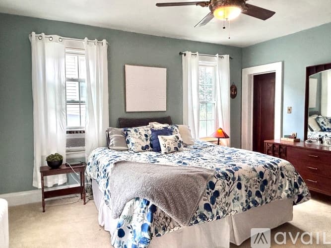 Utica House: 649 Parkway East