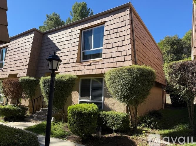 Agoura Hills Townhome: 4109 Yankee Dr