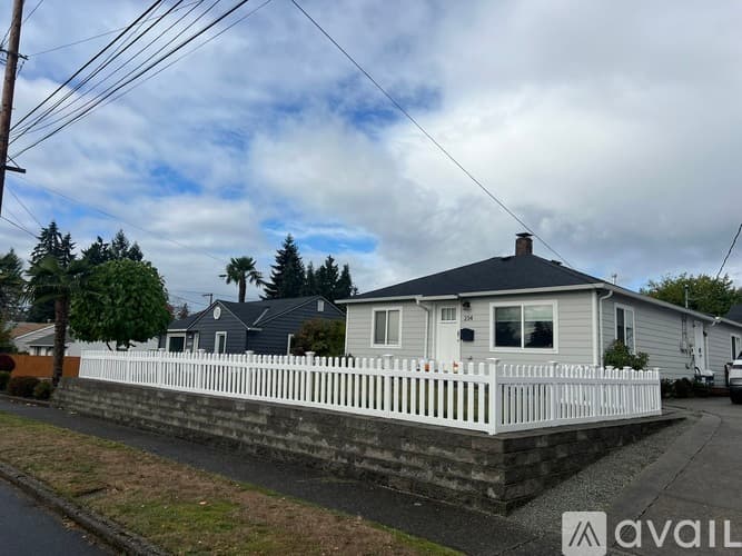 Burien House: South 137th Street