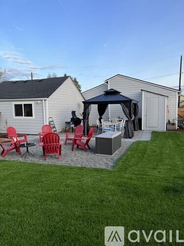 Burien House: South 137th Street
