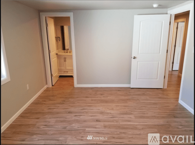 Burien House: South 137th Street