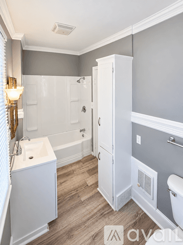Charleroi Apartment: 206 Lookout Avenue