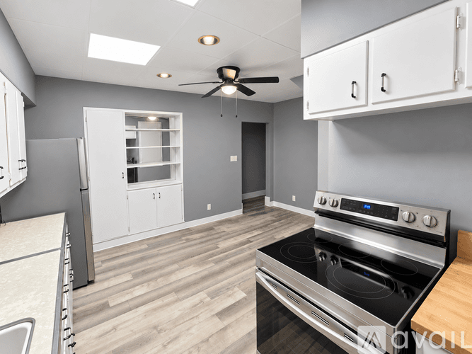 Charleroi Apartment: 206 Lookout Avenue
