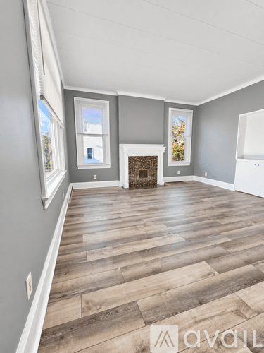 Charleroi Apartment: 206 Lookout Avenue