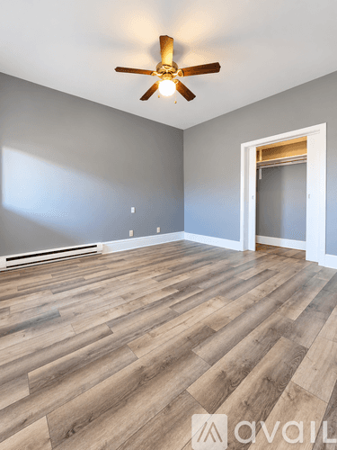 Charleroi Apartment: 206 Lookout Avenue