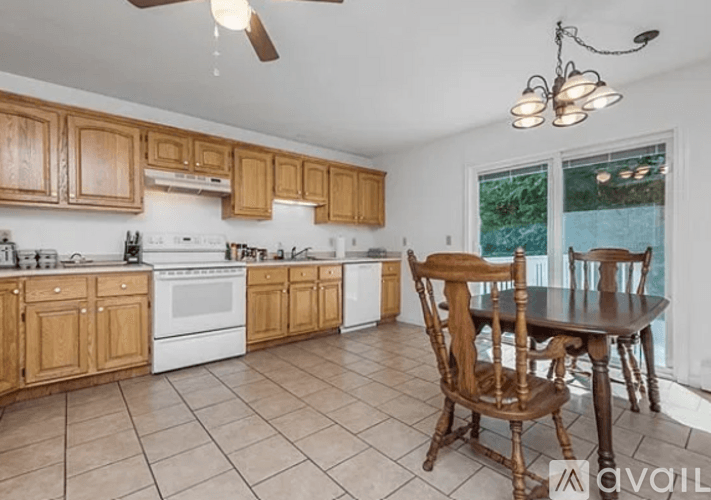 Hubbardston Townhome: 9 Pine Tree Ln