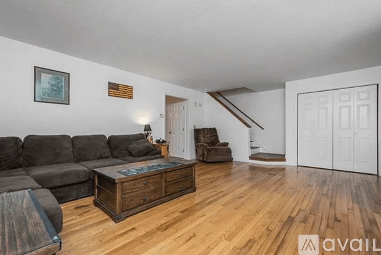 Hubbardston Townhome: 9 Pine Tree Ln