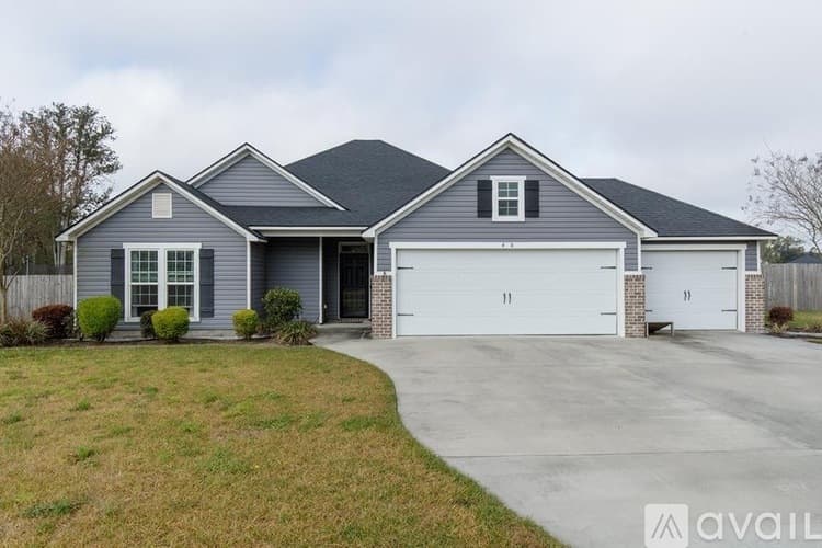 Lakeland House: 48 Barrett Ln