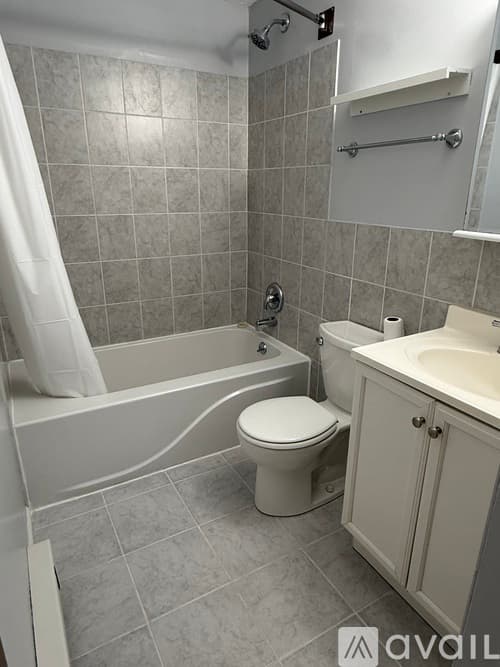 East Haven Condo: Coe Avenue