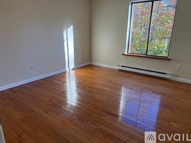 East Haven Condo: Coe Avenue