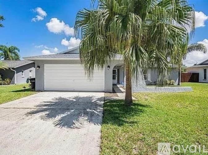 Clearwater House: 2224 Willow Tree Trail