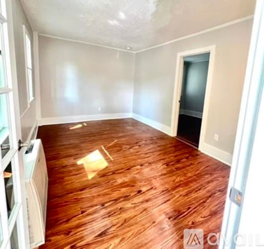 Newmarket Apartment: 5 Chapel Street