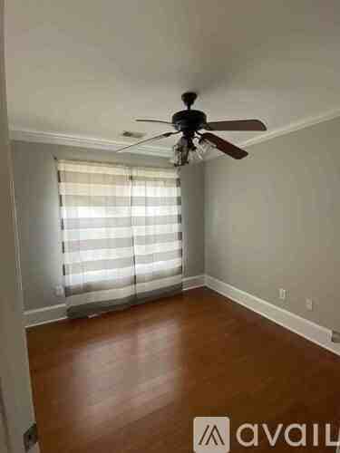 Athens House: 420 Wood Lane