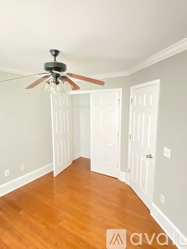 Athens House: 420 Wood Lane