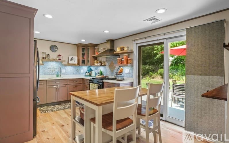 Tyngsborough House: 4 Ratner Road