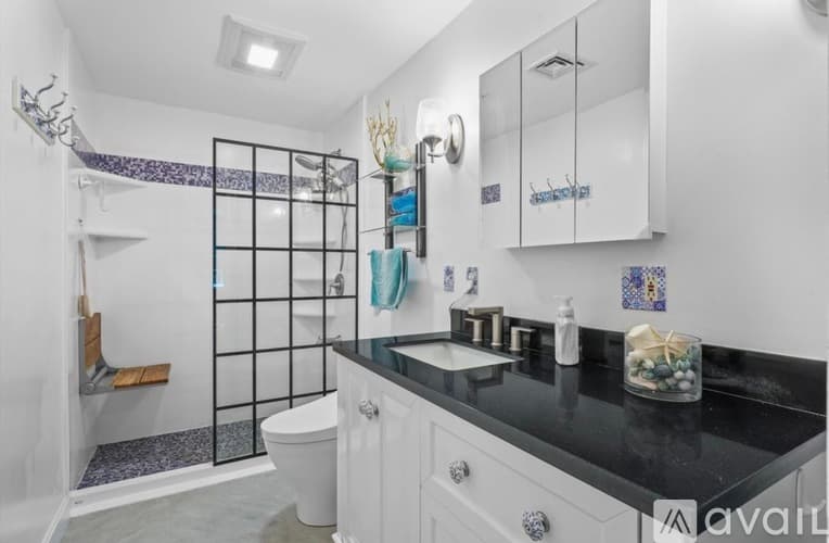 Tyngsborough House: 4 Ratner Road