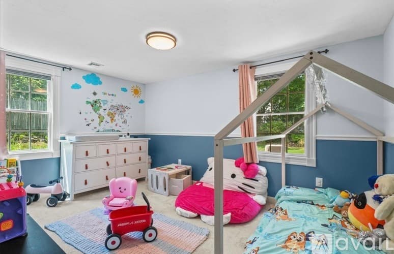 Tyngsborough House: 4 Ratner Road