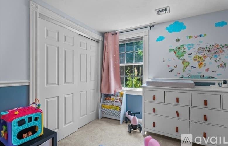 Tyngsborough House: 4 Ratner Road