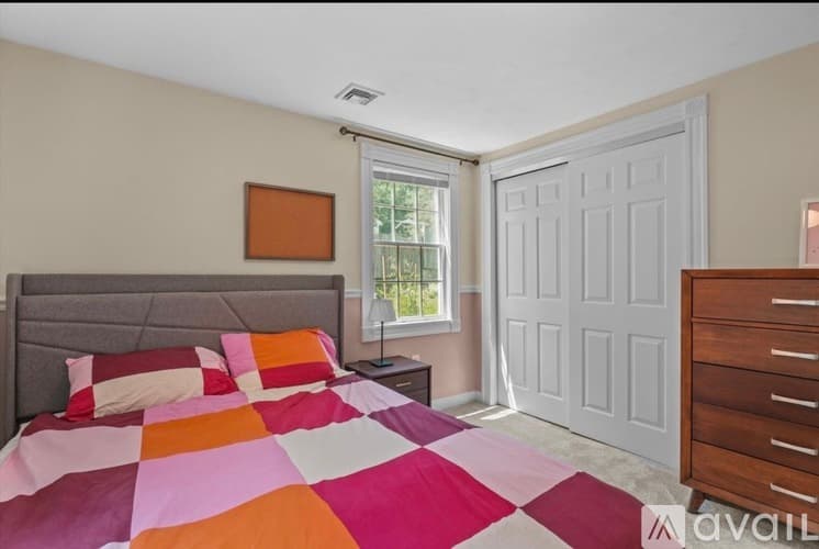 Tyngsborough House: 4 Ratner Road