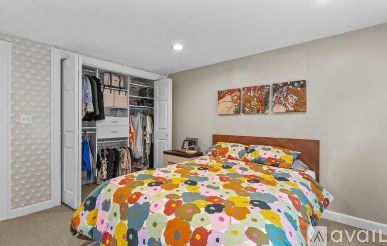 Tyngsborough House: 4 Ratner Road