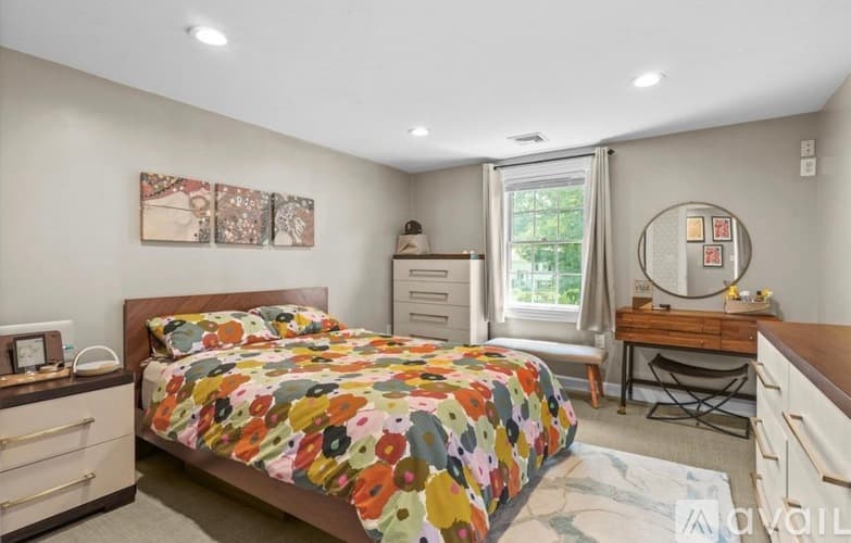 Tyngsborough House: 4 Ratner Road