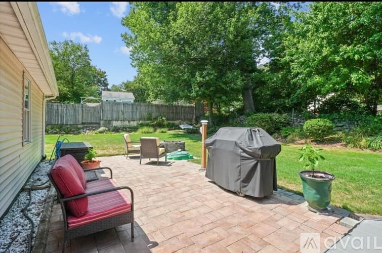 Tyngsborough House: 4 Ratner Road