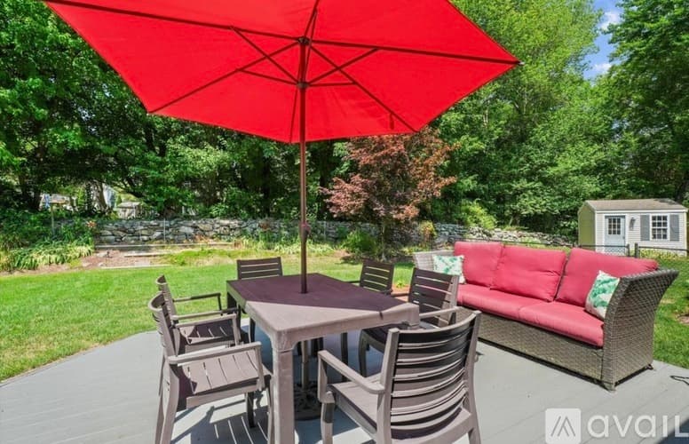 Tyngsborough House: 4 Ratner Road