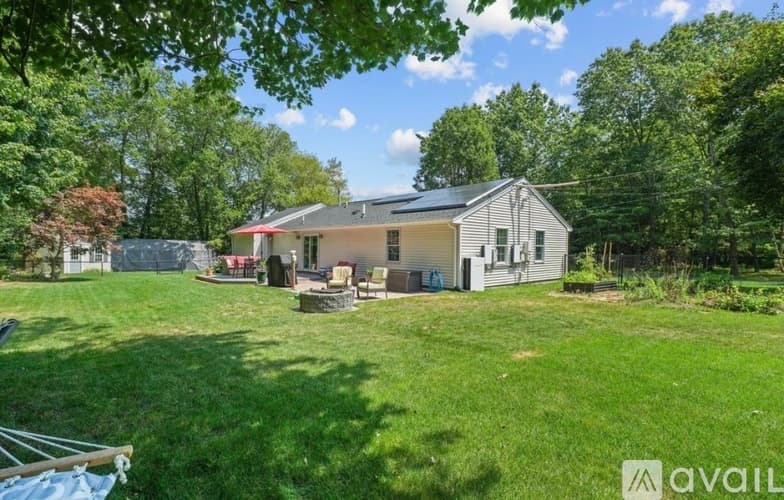 Tyngsborough House: 4 Ratner Road