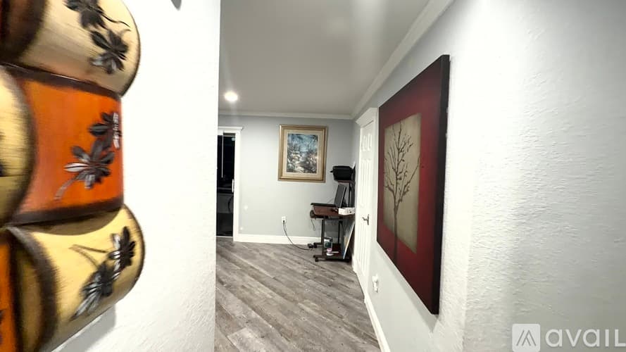 Port St. Lucie House: 102 Southeast Caprona Avenue