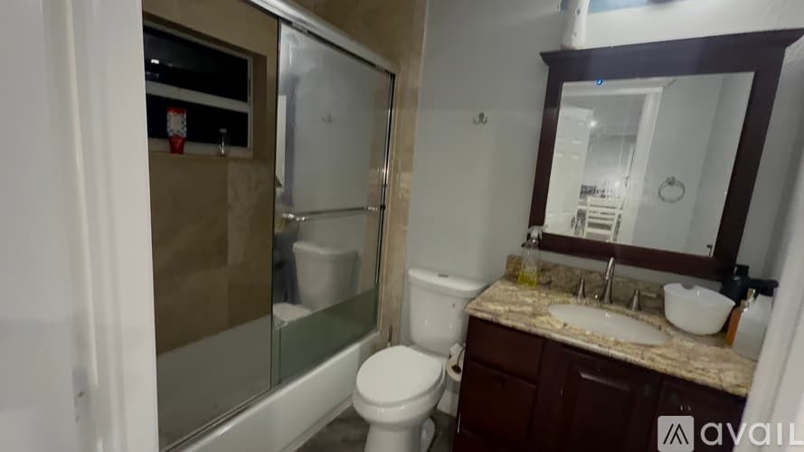 Port St. Lucie House: 102 Southeast Caprona Avenue