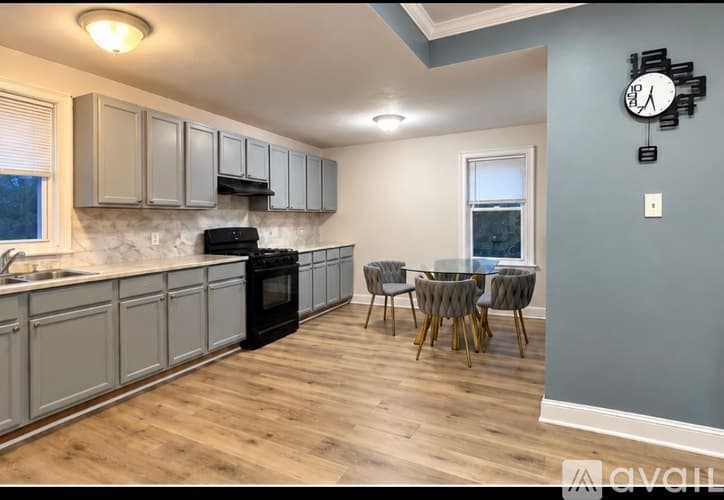 Fall River Townhome: 55 Tremont Street