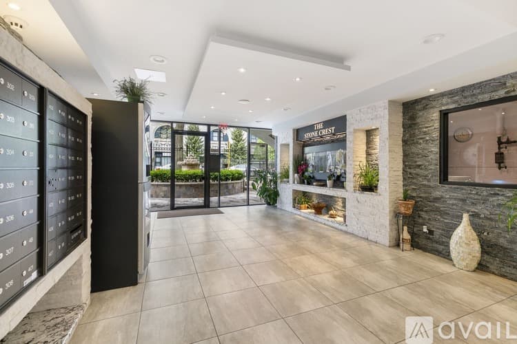Chicago Apartment: 6201 N Kenmore Ave