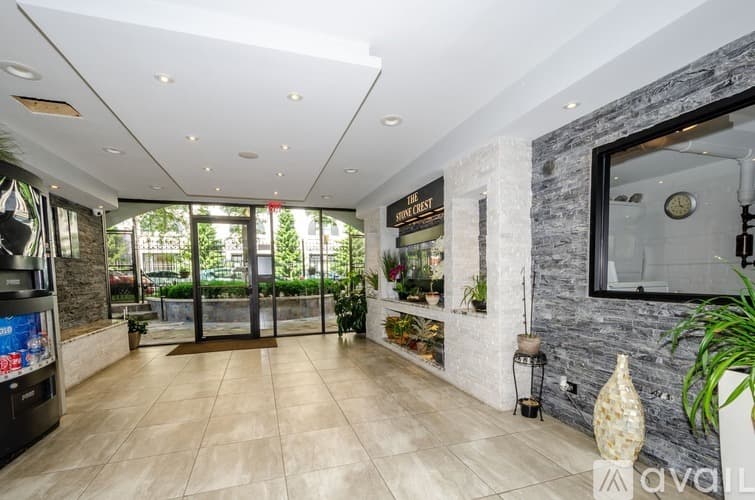 Chicago Apartment: 6201 N Kenmore Ave