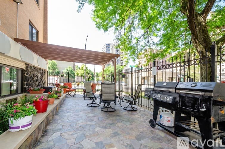 Chicago Apartment: 6201 N Kenmore Ave