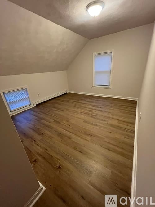 Fall River Townhome: 55 Tremont Street
