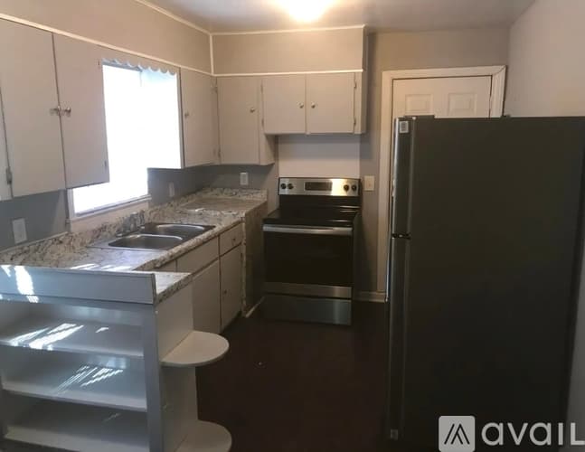 Albany House: 1313 Highland Avenue
