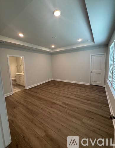 Richmond Hill House: 350 Pulaski Drive