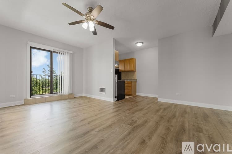 Chicago Apartment: 4520 N Clarendon Ave